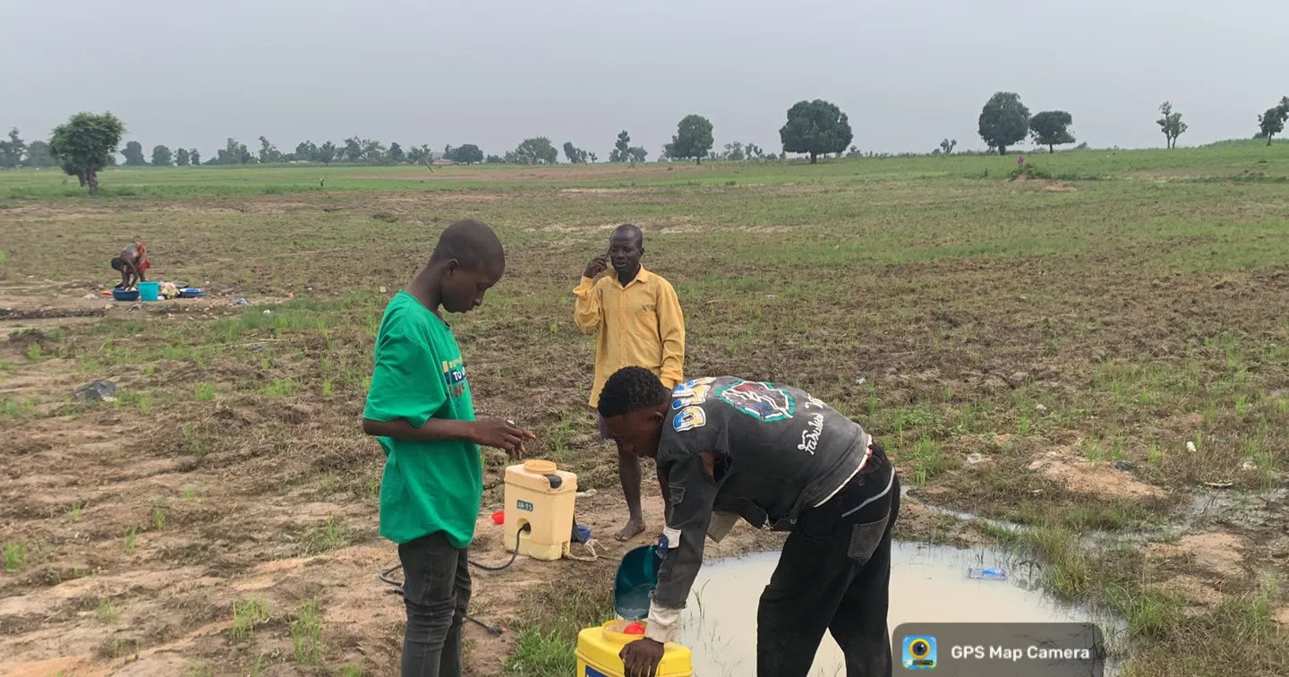 Field solution prepared for crop-specific treatment